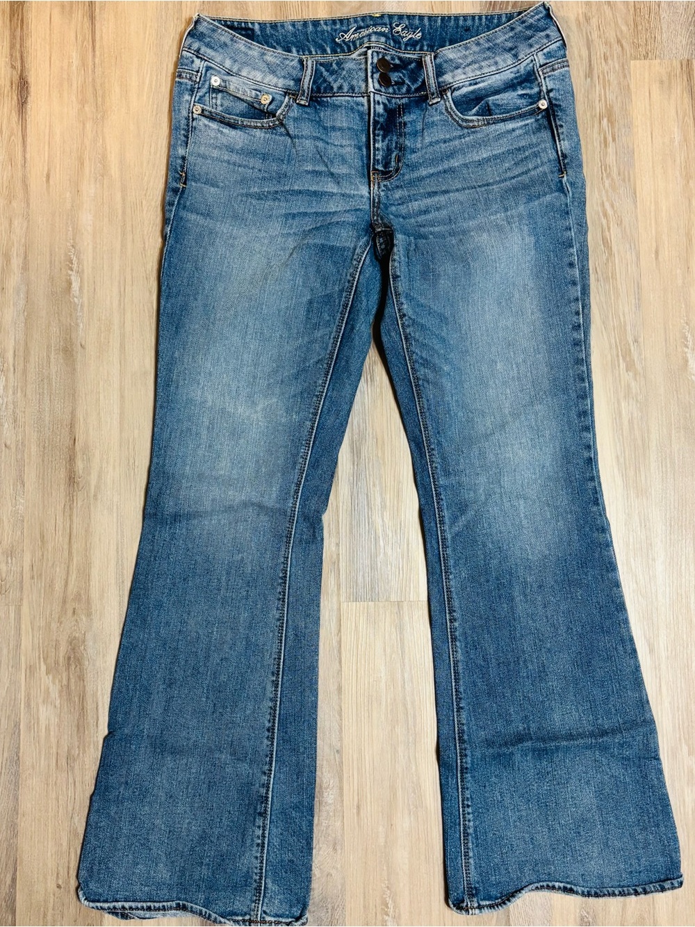 American Eagle Women’s Artist Jeans size 10 regular
